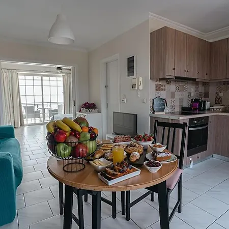 Sea View Apartment 