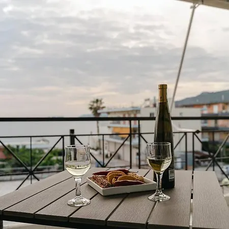 Sea View Apartment 